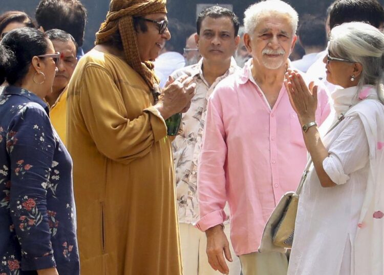 Film and TV personalities pay tribute to actor Satish Shah