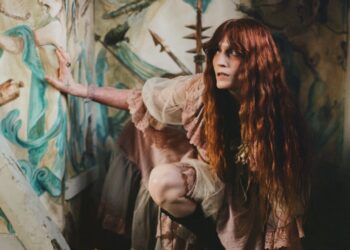 Florence Welch Learns How to Scream