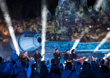 Good Charlotte on 'The Wonderful World of Disney: Holiday Spectacular.' (Disney/Kenslie McGuire)