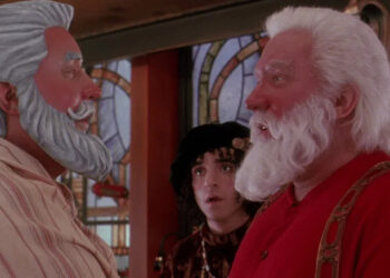 Santa confronts Toy Santa in The Santa Clause 2
