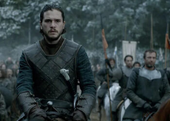 Jon Snow (Kit Harington) mounted on horseback with a small force at his back in Game of Thrones