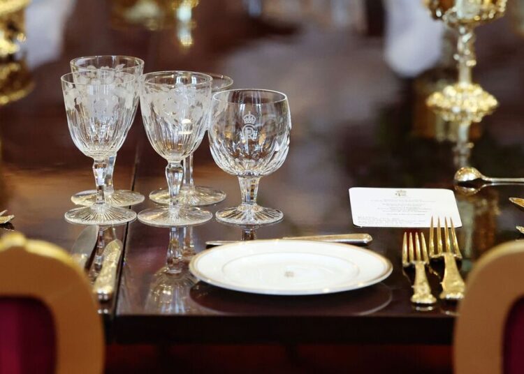 How to make your Christmas dinner like a Royal Family state banquet