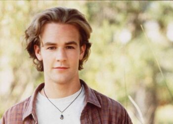 James Van Der Beek auctions off iconic TV wardrobe to pay for cancer bills - Celebrity News - Entertainment