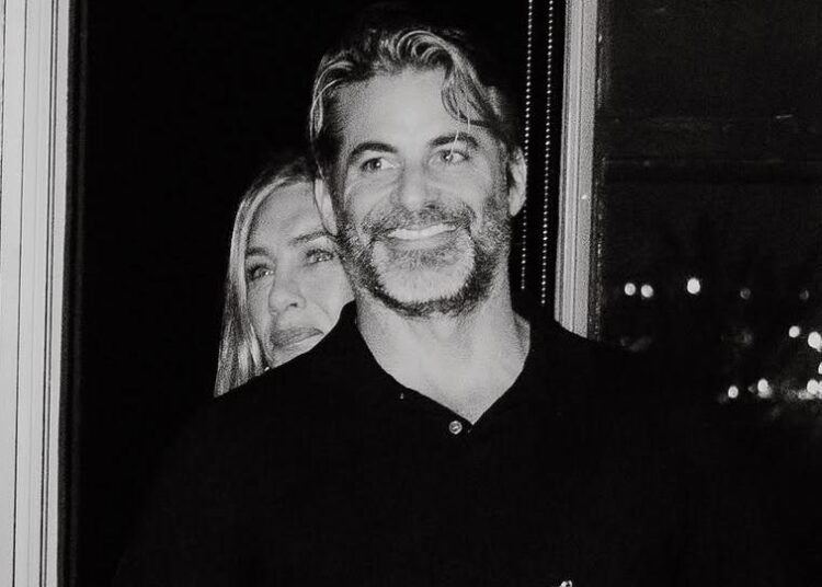 Jennifer Aniston and Jim Curtis's Full Relationship Timeline