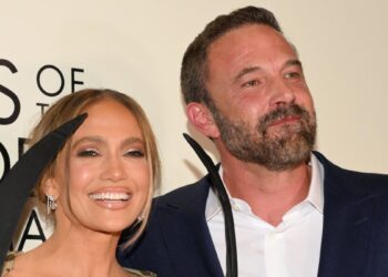 Jennifer Lopez and Ben Affleck reunite on red carpet – NBC 6 South Florida