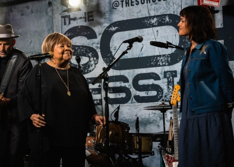 Keith Richards, Mavis Staples Salute Bruce Willis at NYC Charity Show