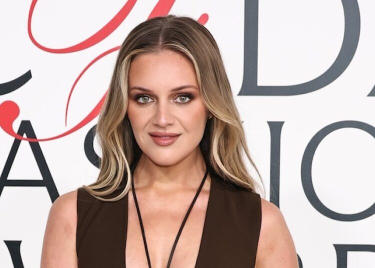 Kelsea Ballerini Talks About Wanting to Be a Mom on New Song ‘I Sit in Parks’