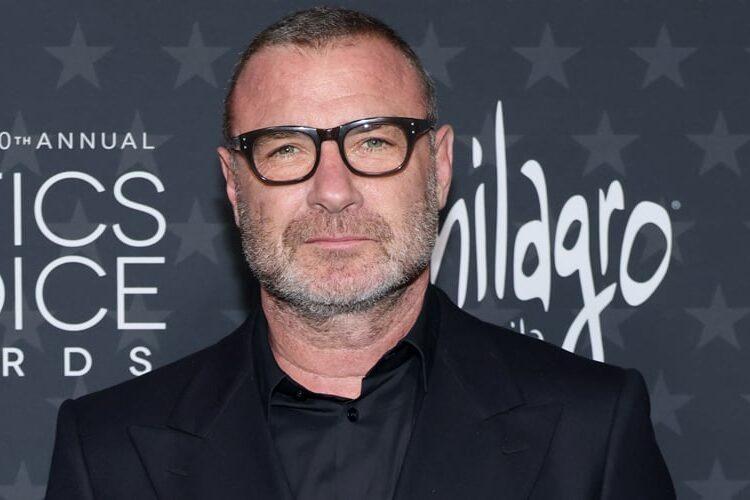 Liev Schreiber Hospitalized, Doctors Running Tests (Report) | Liev Schreiber | Celebrity News and Gossip | Entertainment, Photos and Videos