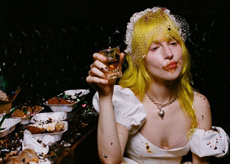 Listen to Paramore’s Hayley Williams’ New Song “Showbiz”
