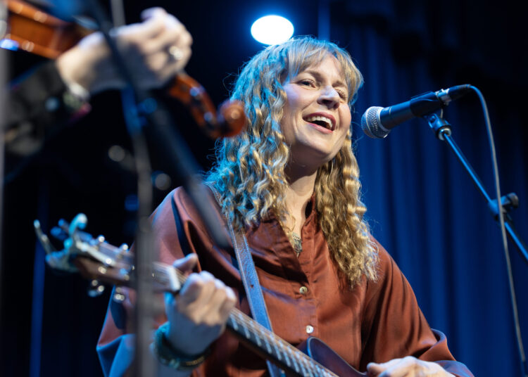 Lloyd singer-songwriter talks new music and mental health