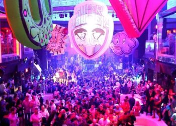 A crowd at a club in Miami