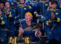 Michigan-bred drummer Chad Smith reveals new U-M music scholarship