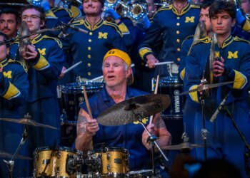 Michigan-bred drummer Chad Smith reveals new U-M music scholarship