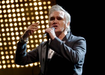 Morrissey cancels two Mexico shows at last minute due to "extreme exhaustion"