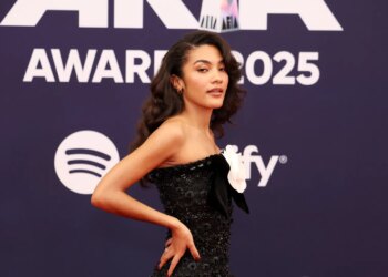 Olivia Dean Slams Ticketmaster After Ticket Prices Skyrocket: ‘Disgusting’ 