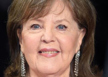 Oscar-nominated actress Pauline Collins dies aged 85 after Parkinson's battle - Celebrity News - Entertainment