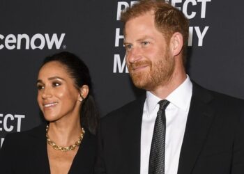 Prince Harry and Meghan issue major announcement as royals step out | Royal | News
