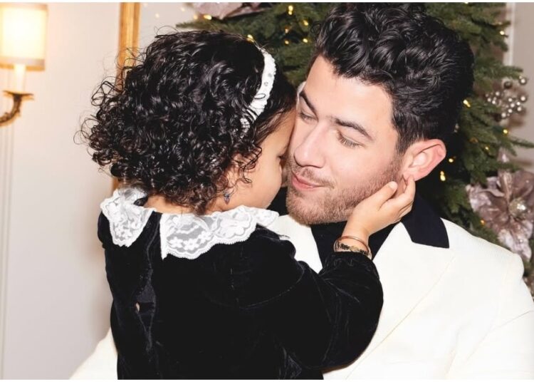 Priyanka Chopra reacts to Malti’s sweet moment with papa Nick Jonas. See here