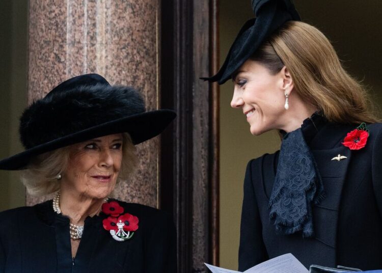 Queen Camilla's one-word whisper to Kate revealed by lip reader | Royal | News
