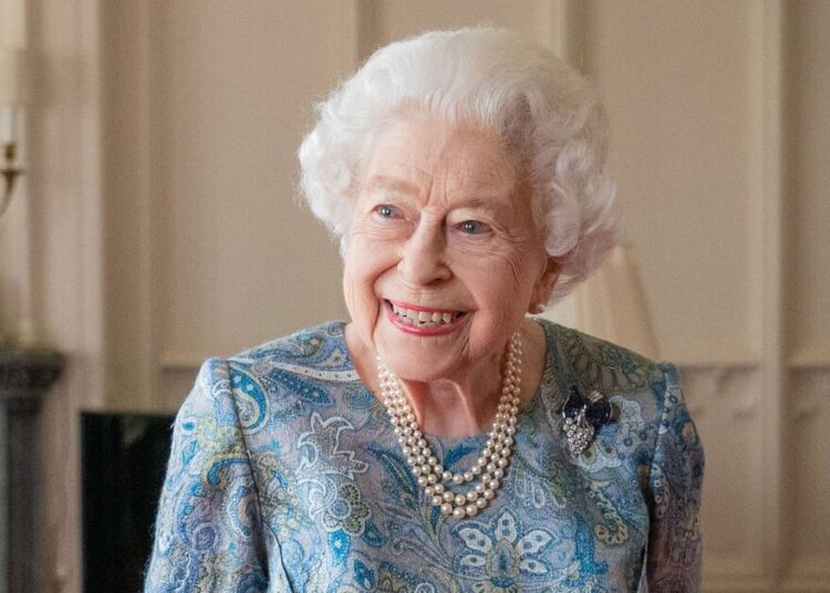 Queen Elizabeth favored Prince William’s wedding over her own son's - Celebrity News - Entertainment