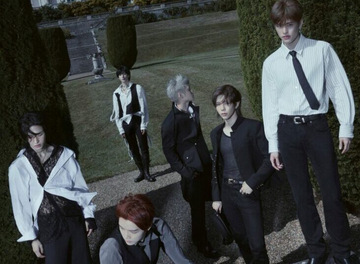 RIIZE share exclusive pictures from their world tour 'RIIZING LOUD' and talk about their new single 'Fame'