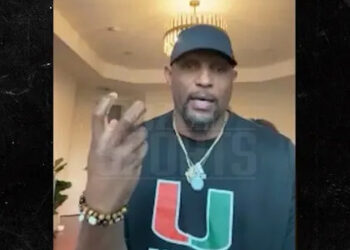 Ray Lewis Opens Up On MENTOR Award, One Of 'Greatest Honors' Ever