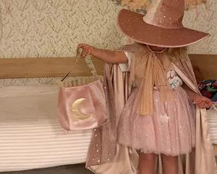 Rosie Huntington-Whiteley/Instagram A photo of 3-year-old Isabella in her witch costume