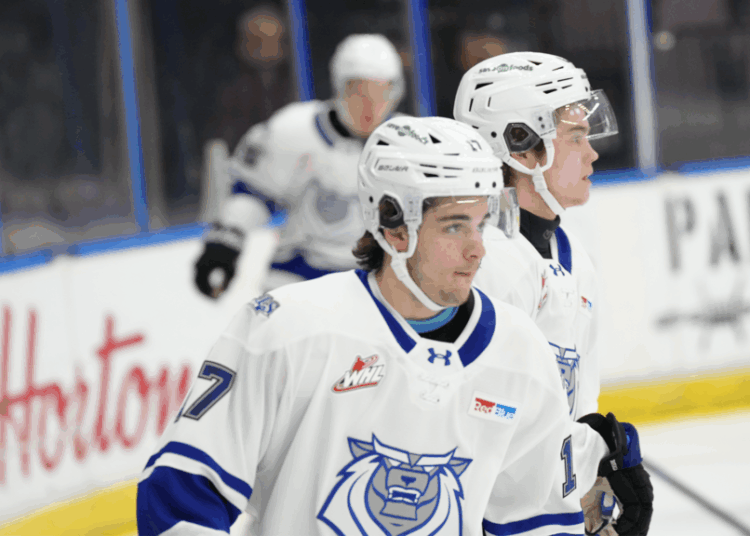Royals Knocked off by Thunderbirds   - Victoria Royals
