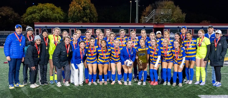 Royals beat Hounds for first-ever state title