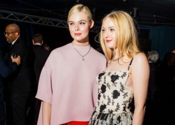 Sabrina Carpenter Arrests the Fanning Sisters During Her LA Show