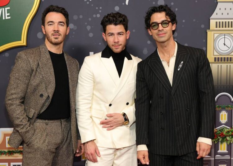 Scott Kelly Got the Job After His Resume Went Viral at Jonas Brothers Concert
