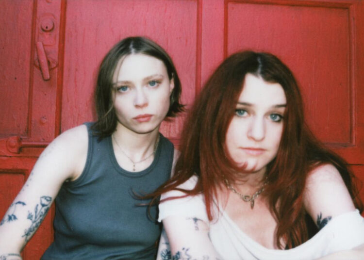 Stream Momma's Deluxe Welcome To My Blue Sky With Four New Songs And Their Elliott Smith Cover