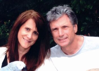 Robin Kaye, Thomas Deluca