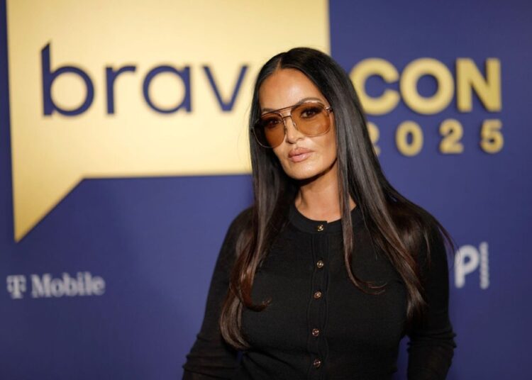 Tamra Judge Claps Back at Jennifer Lawrence for Calling Her Toxic lisa barlow