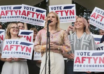 Tennessee House candidate Aftyn Behn campaigns