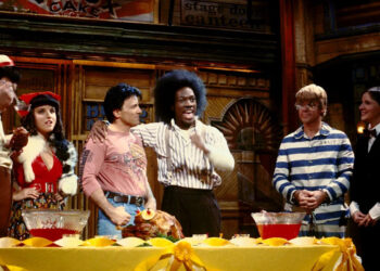 Saturday Night Live, 'Little Rascals Reunion', Julia Louis-Dreyfus, Robert Blake, Eddie Murphy, Joe Piscopo and Mary Gross 1975 (NBC/Everett Collection)
