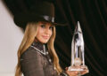 Lainey Wilson hosts the 2025 CMA Awards (Disney/Robby Klein)