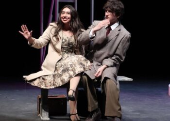 The cult of celebrity in a high school play | Arts & Entertainment