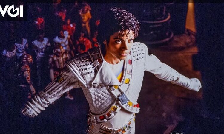 Thriller Back To The Song Chart, Michael Jackson Sets A New Record