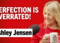What Ashley Jensen Keeps in Her Biscuit Tin | Good Housekeeping UK - YouTube