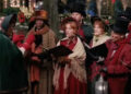 Carolers in Christmas With The Kranks.