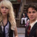 Jenny and Eric looking surprised at something on the street on Gossip Girl