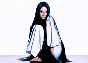 Watch Sunmi spoof iconic horror films in new 'Cynical' music video