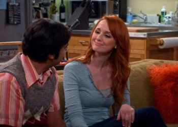 Emily and Raj talking on the couch in The Big Bang Theory