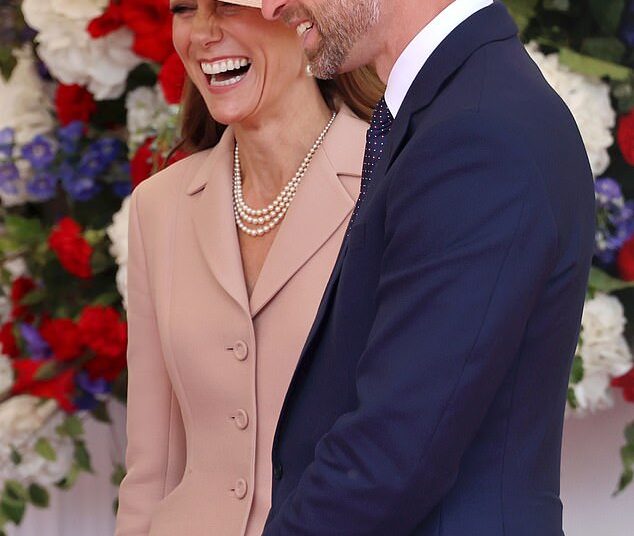 Kate chose a dusty pink ‘Bar’ jacket and matching tulle skirt, both from the French label, in a masterclass of diplomatic dressing