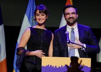 Democratic candidate for New York City mayor Zohran Mamdani celebrates with his wife Rama Duwaji after winning the 2025 New York City Mayoral race, at an election night rally in the Brooklyn borough of New York City, New York, U.S., November 4, 2025. REUTERS/Jeenah Moon(REUTERS)
