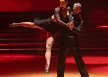 Whitney Leavitt, Mark BallasDisney&sol;Eric McCandless