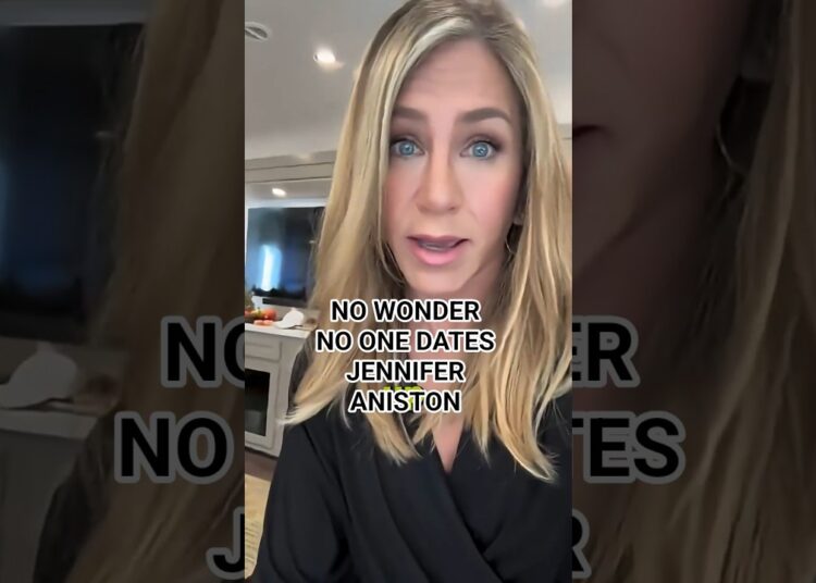 NO WONDER NO ONE DATES JENNIFER ANISTON #viral #celebrity #news #jennifer #2025