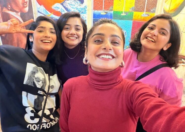 Reunion ❤️❤️onek din por jomiye adda khaoa daoa gossip || @diya_dm_mukherjee  @Priyankabanerjee.97
