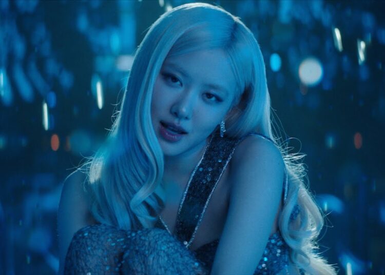 ROSÉ – Messy (From F1® The Movie) [Official Music Video]